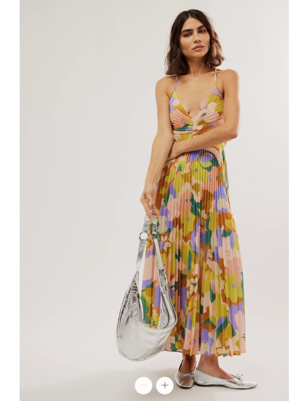 Astr the label Blythe Floral Plisse Midi Dress M / NWOT - Picture 3 of 8